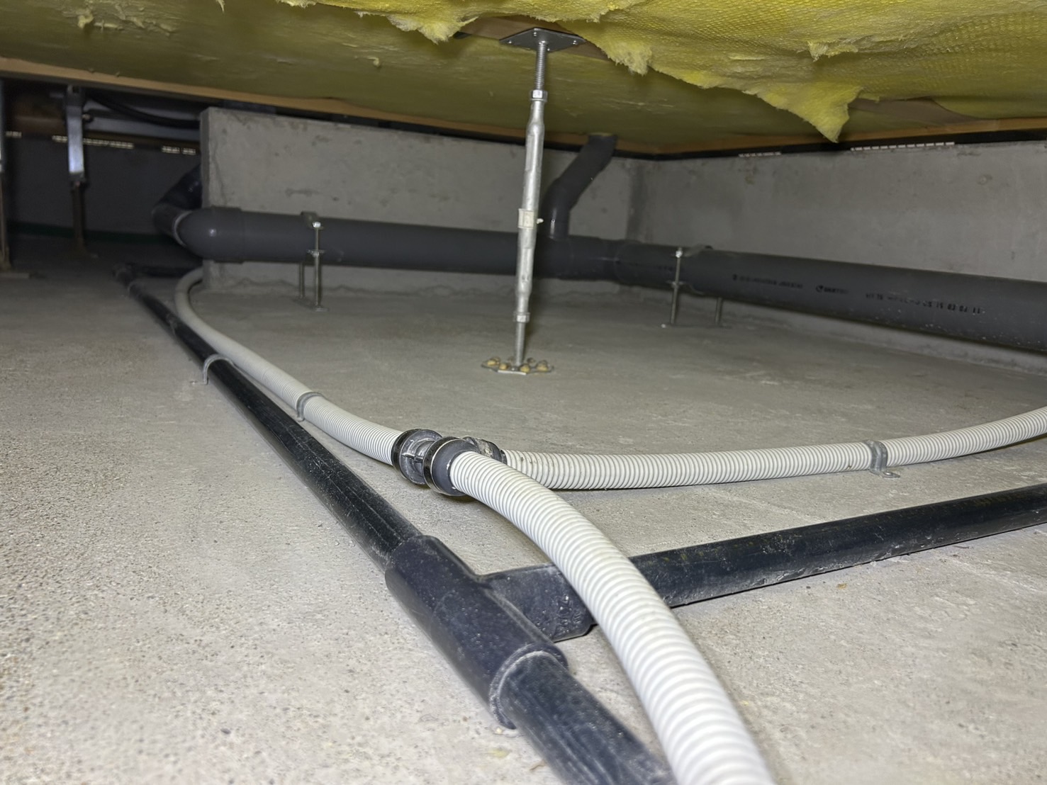 【兵庫県伊丹市・水害復旧事例】2025年8月 浴室排水管の劣化による床下浸水｜3日間で徹底復旧